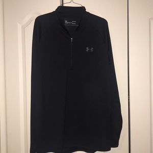 NWOT Black Under Armour Loose Heat Gear Pullover